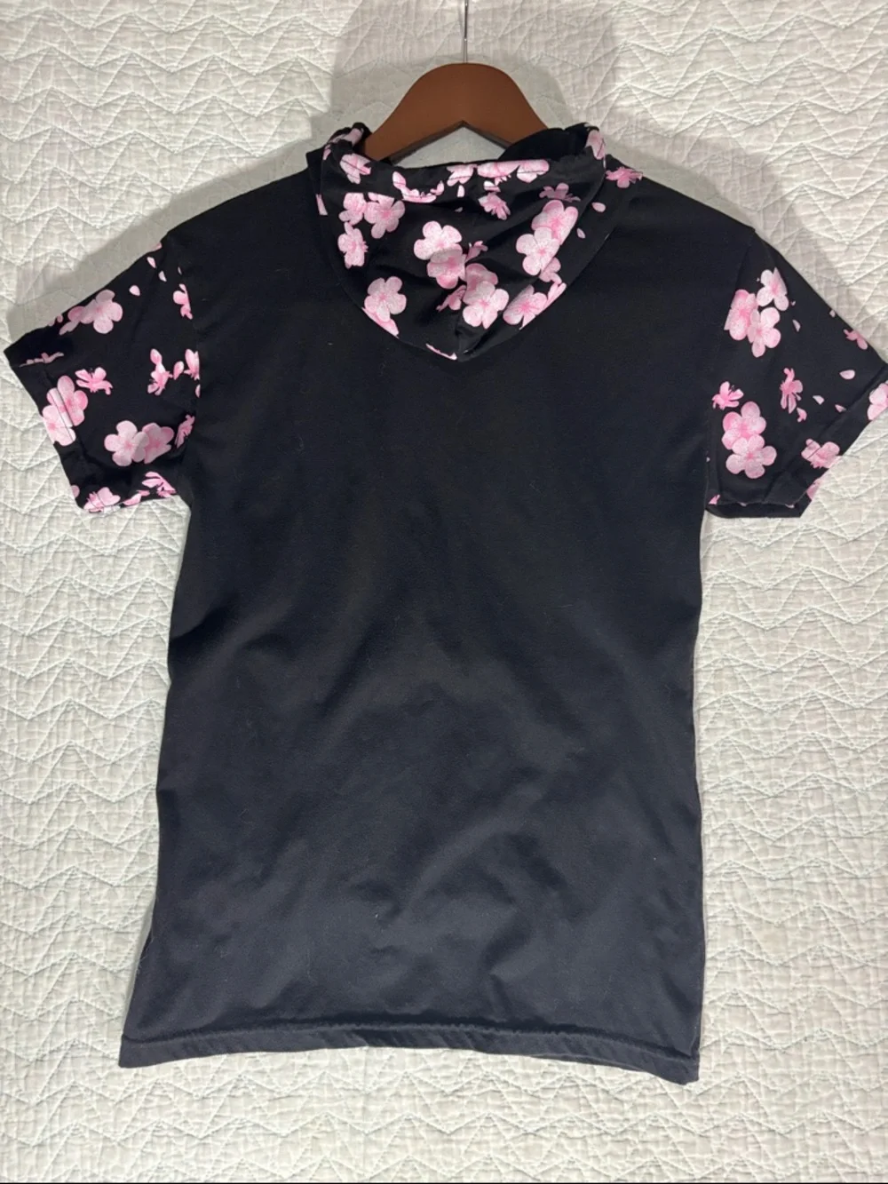 Fresh Laundry Black Sakura Scenic Short-Sleeve Hoodie - Picture 8 of 9